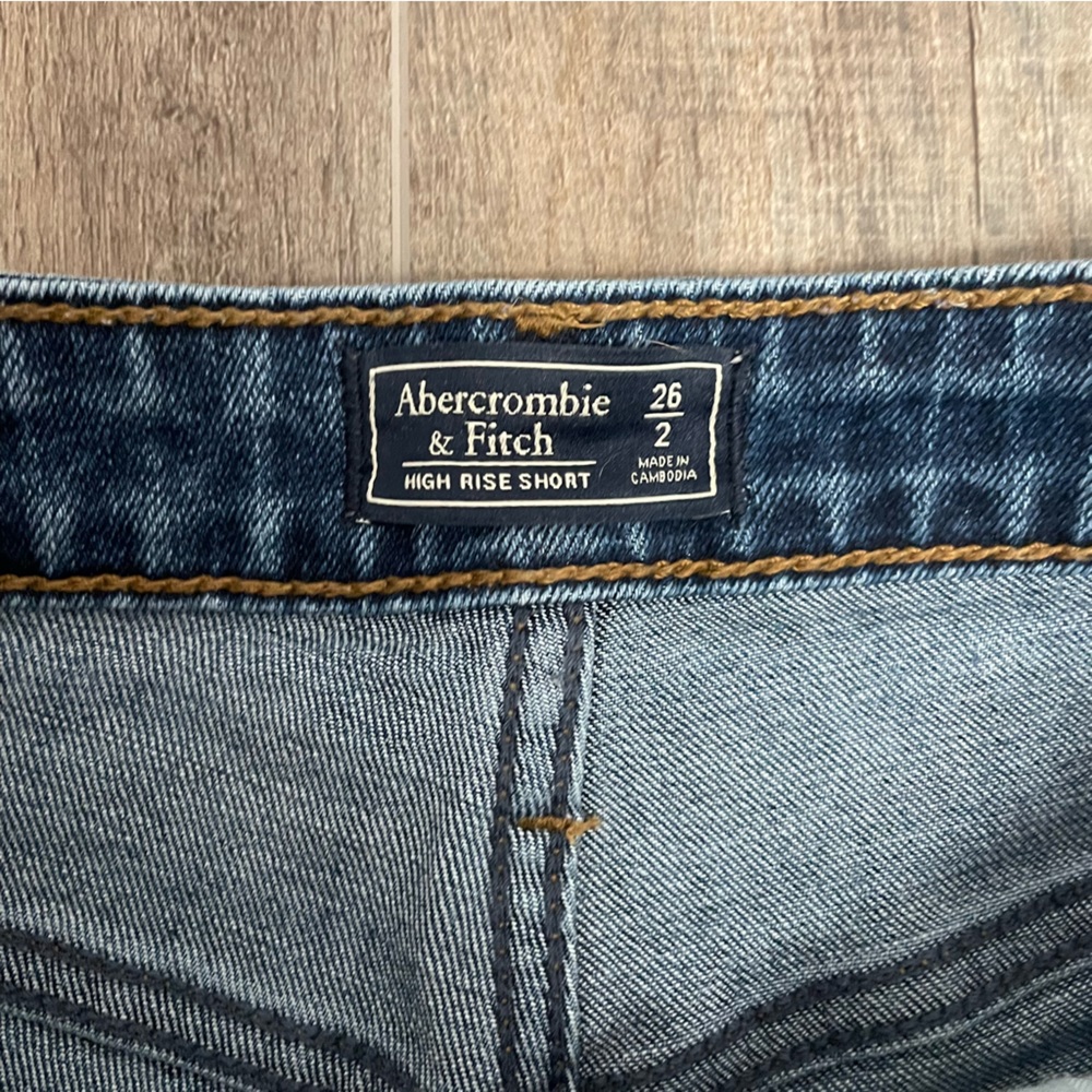 A&F High Rise Short - Picture 3 of 3